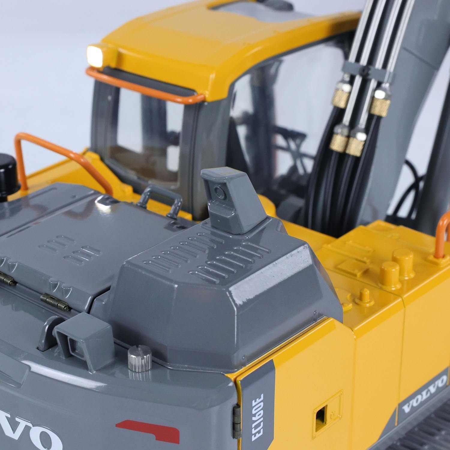 DoubleE EC160E 1/14 RC Hydraulic Excavator E111 Alloy Remote Control - Image 6